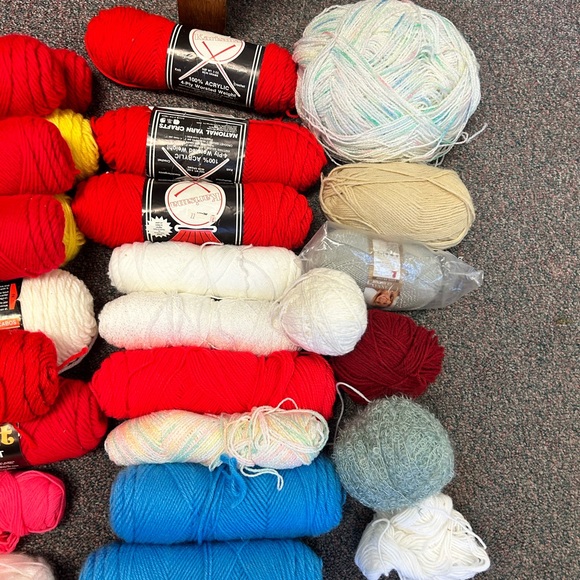 Vintage Yarn lot - Picture 7 of 7